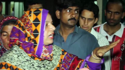 Exclusive: Woman brust out on media and politician outside Jinnah Hospital