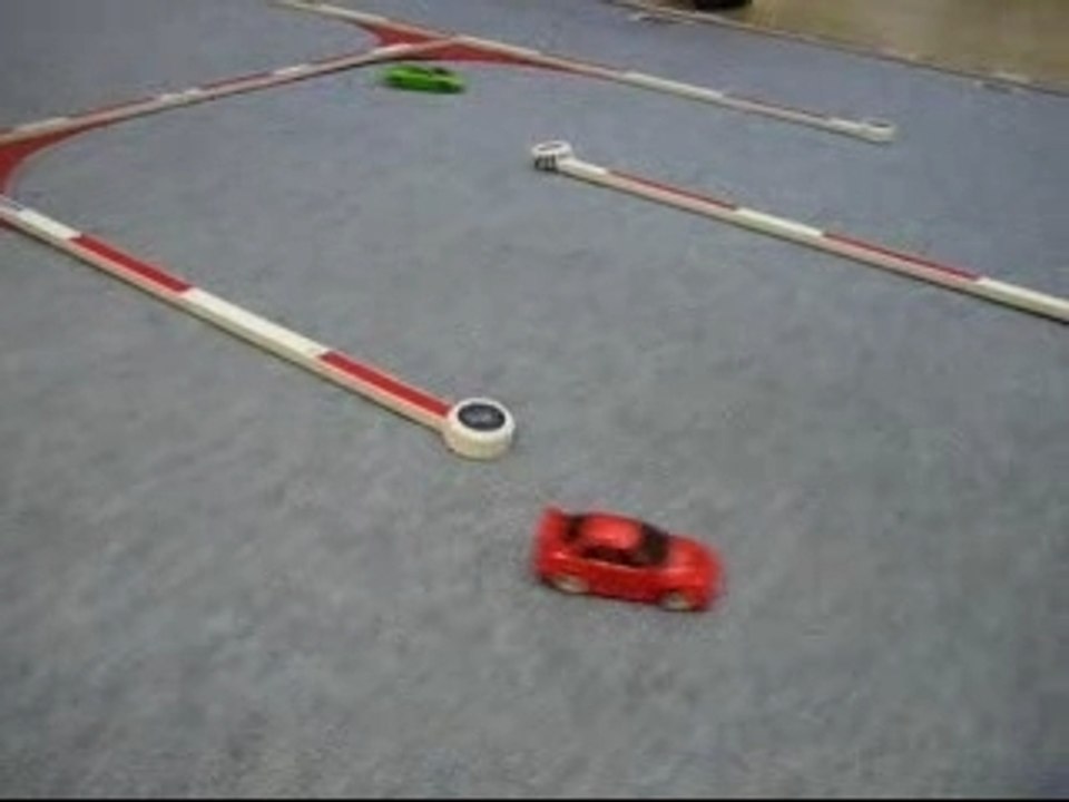 Démonstration de Mini-z Racers du MRCF au LC le 29 mai 2007