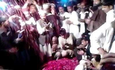 Mumtaz Qadri ki Qabar aur Dua