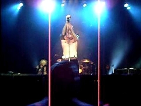 Velvet Revolver - Fall to pieces Live - Glasgow Secc 10/6/07