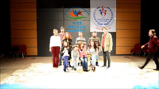 Rize Gençlik Merkezi Dünya Tiyatro Günü Mesajı