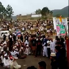 Watch What Molvi Saying to General Raheel Sharif