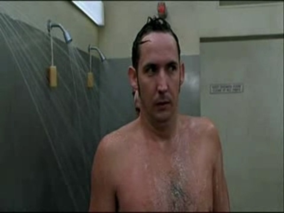 medio flipados half baked (Incidente en las duchas)