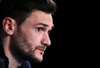 Lloris : "Emmaganiser de la confiance pour l'Euro"