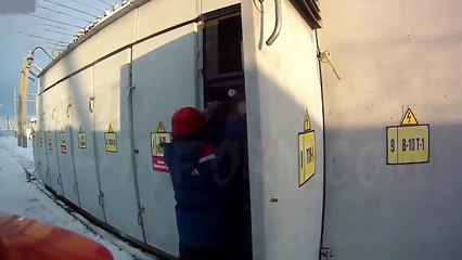 Une armoire prend feu dans une centrale électrique