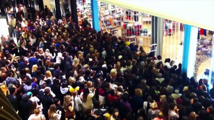 Minimalism: A Documentary About the Important Things | Official Trailer