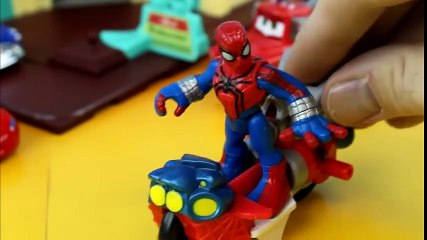 Rescue Squad Mater saves Toy Story Pizza Planet on fire. Burnt Lightning McQueen