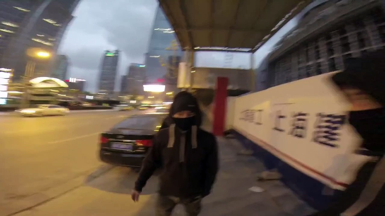 Shanghai Tower (650 meters)