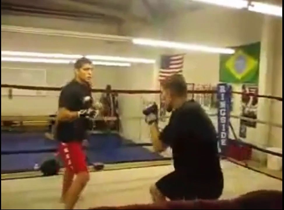 LONG LOST Nick Diaz vs Nate Diaz with 4 oz Gloves Fight (Looks like Nate got the better of Nick)