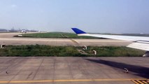 United Airlines Boeing 747-400 Takeoff Shanghai Pudong International Airport