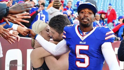 Bills Fans Caught on Camera Having Sex in Parking Lot (NSFW)