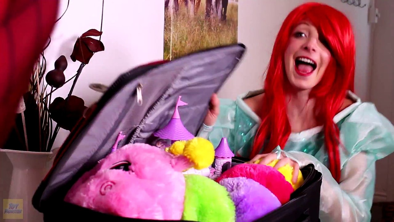 Frozen Elsa Becomes a Mermaid! w- Spiderman, Pink Spidergirl & Ariel! Superhero Fun in Real Life -)