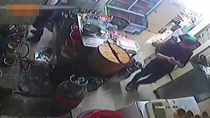 Here’s a lesson in why you shouldn’t text and walk