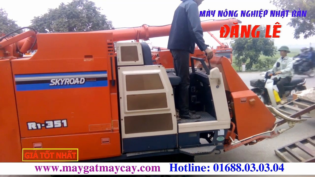 Đăng lê giao máy gặt liên hợp nhật Kubota R1 351 đi Hiệp Hòa Bắc Giang cho khách hàng