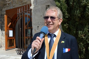 Fête des Bannières & Chocolat Le Castellet-Village Mars 2016 - Interview Jean-Pierre Bensaïd - 720p