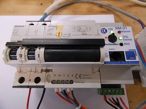 Réenclencheur disjoncteur modulaire SIEMENS - recloser for modular circuit breakers SIEMENS