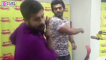 Arjun Kapoor Slaps A Radio Jockey - Filmyfocus.com