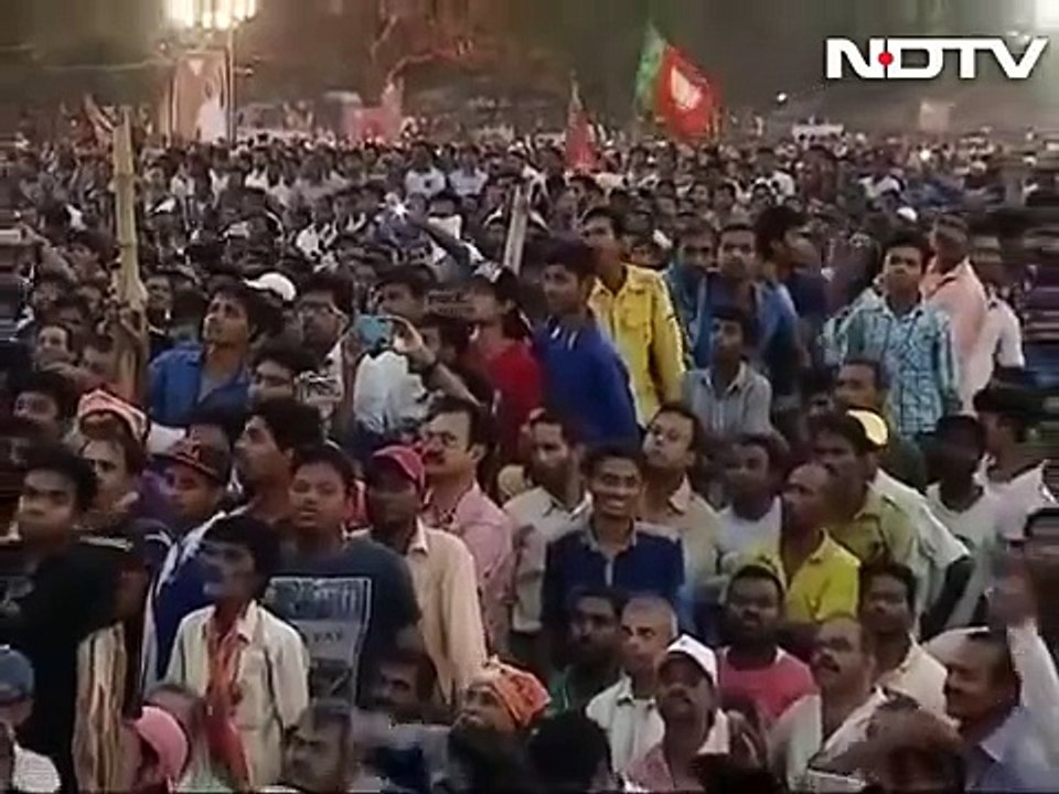 See What Indian PM Narendra Modi Did When Azaan...