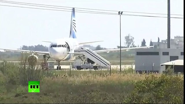 Moment EgyptAir crew member escapes hijacked plane through cockpit window