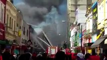 Incêndio atinge prédio no Centro de Porto Alegre