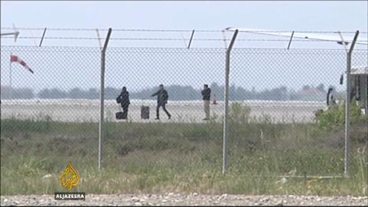 EgyptAir hijack: Passenger jet lands at Cyprus' Larnaca