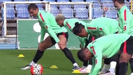 La danse super sexy de Cristiano Ronaldo à l'entraînement  !