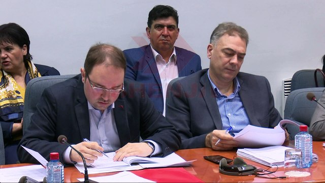 Procedura penale përplas pozitën dhe opozitën