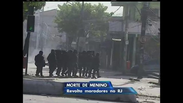 Morte de criança vítima de bala perdida gera protestos no Rio de Janeiro