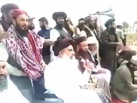 خادم حسین رضوی دھرنے میں جنرل راحیل شریف کو اہم پیغام