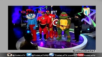LA FOTO CON LOS SUPERHÉROES-CHEVERE NIGHTS-HUMOR-VIDEO