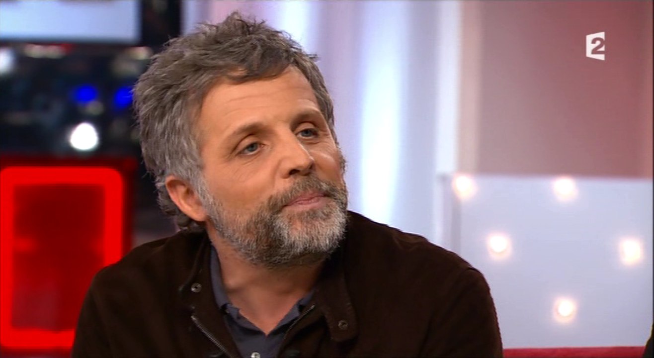 Stéphane Guillon ne fera pas de sketch sur Mahomet : "Je tiens à voir mes enfants grandir" - ZAPPING TÉLÉ DU 29/03/2016