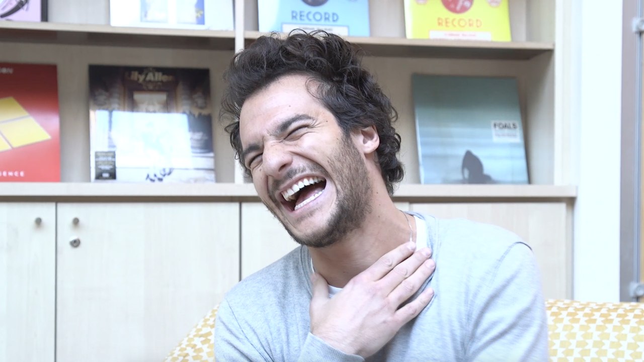 Eurovision : Amir, le candidat de la France, nous chante J'ai cherché a cappella