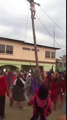 CRISTO SE CAE DE LA CRUZ