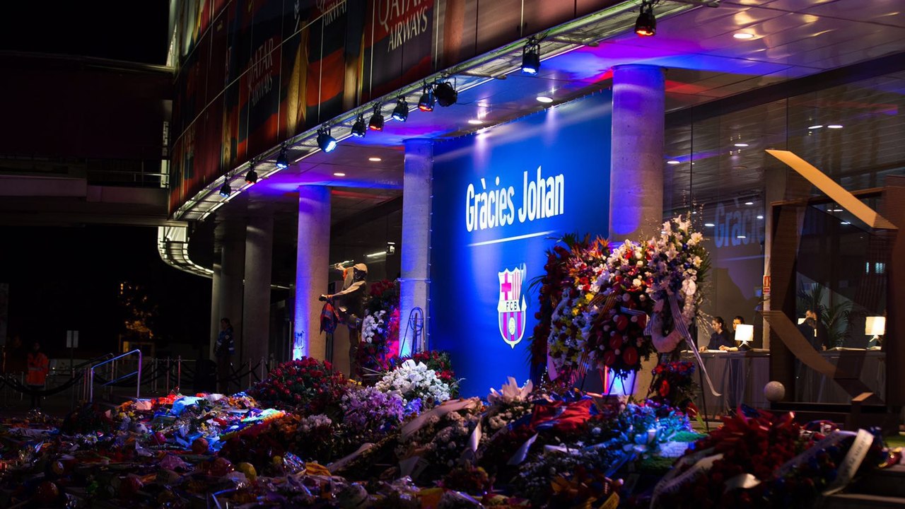 Fans’ tributes at last farewell to Johan Cruyff