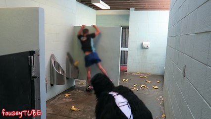 ESCAPED GORILLA BATHROOM PRANK!