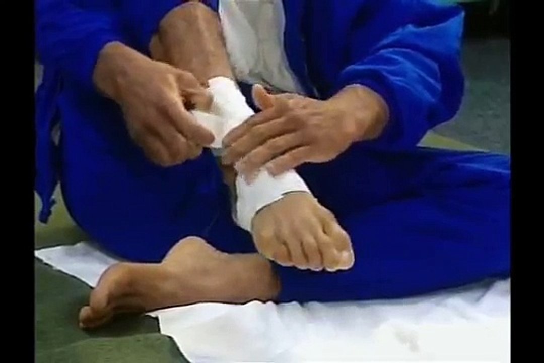 Choke - (A Rickson Gracie Documentary) 34