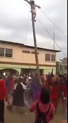 #VIRAL: Cristo se cae de su cruz en representacion