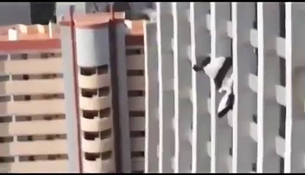 Girl Parachutist FAIL Base Jump MUST WATCH!