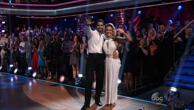 Nyle DiMarco & Peta Murgatroyd - Rumba