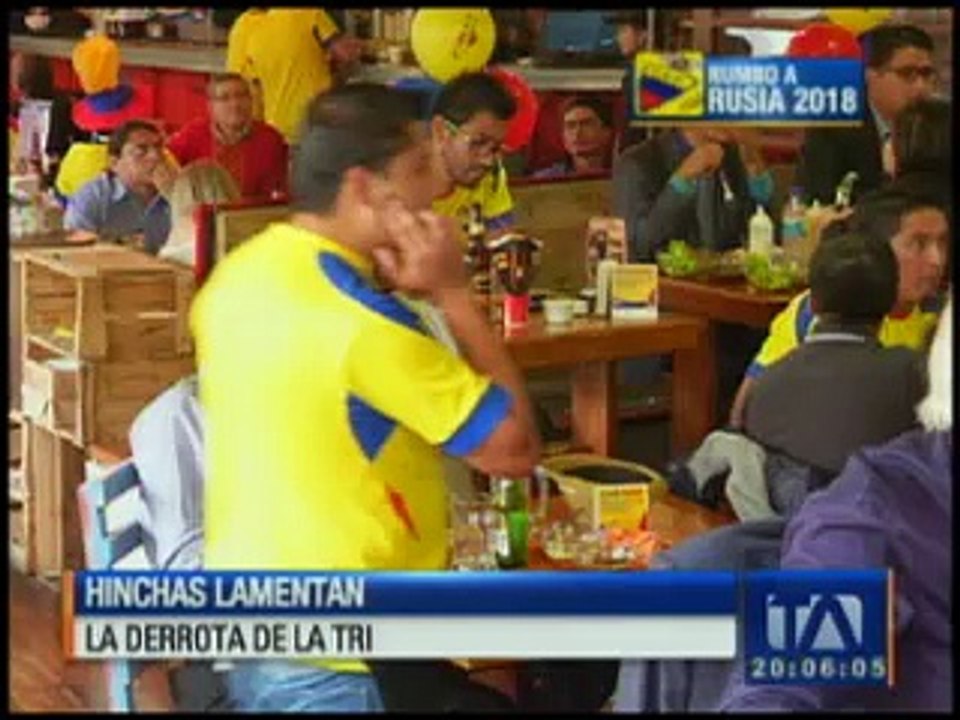 Hinchas ecuatorianos lamentaron la derrota de la Tri