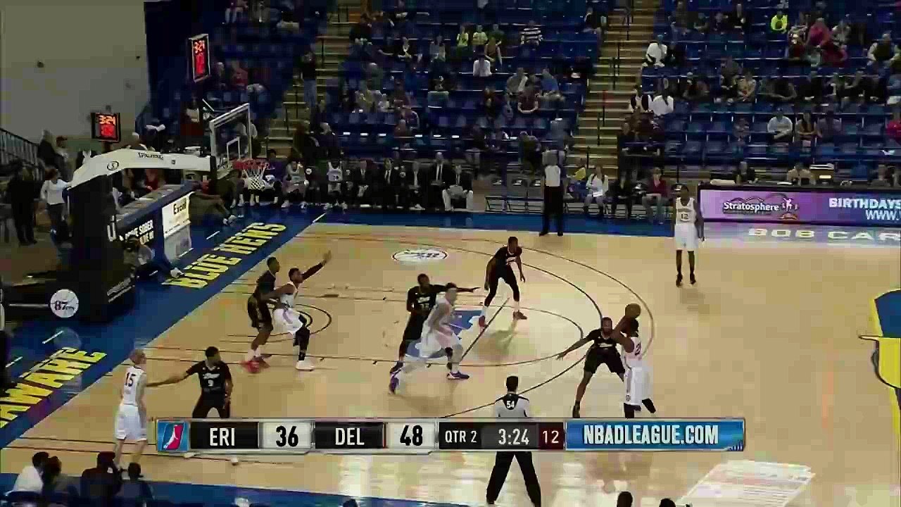 Le magnifique alley-oop de Baron Davis pour Sam Thompson