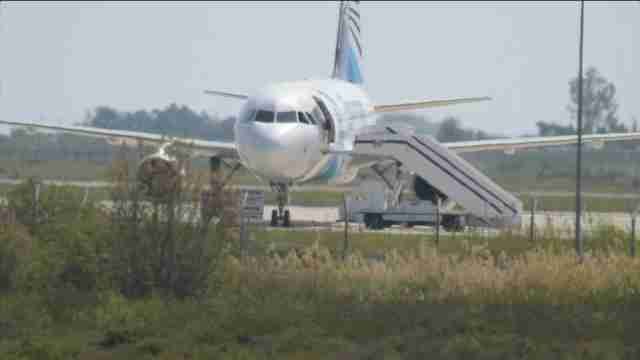 Regresan a Egipto los pasajeros del avión secuestrado y desviado a Chipre