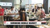 Mobile phone market shinks due to falling feature phone sales