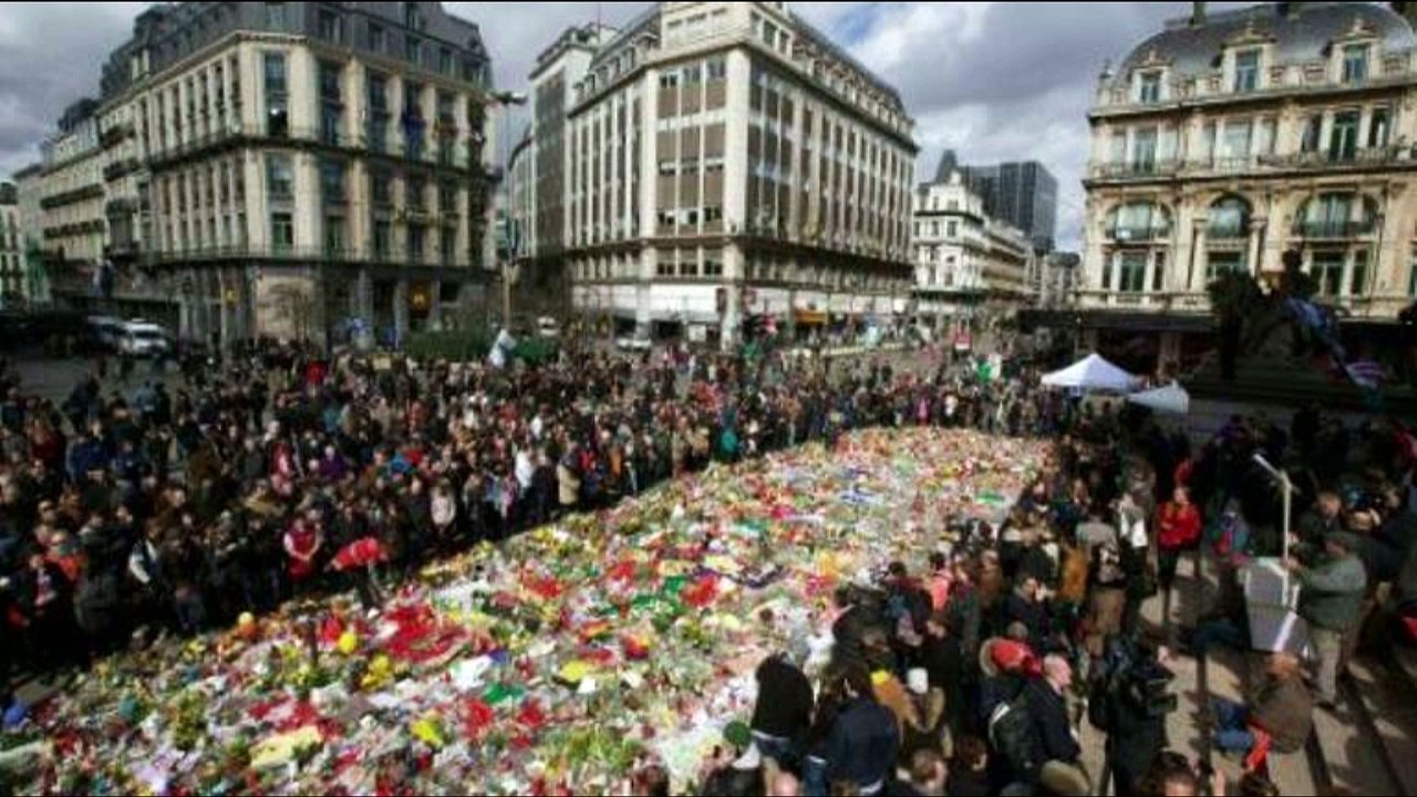 Des hommes tout ordinaires, parodie des Innocents