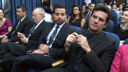 Moro participa de evento sobre combate à corrupção