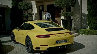 The new Porsche 911 Carrera Everyday usability