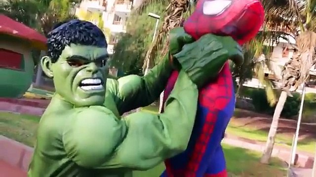 SpiderMan VS Hulk Battle in WonderLand | Toy SuperHero SpiderMan CARTOON Kids