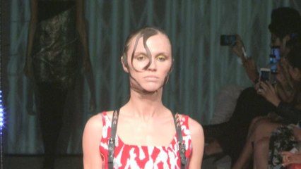 La firma española Alvarno desfila en la Lima Fashion Week