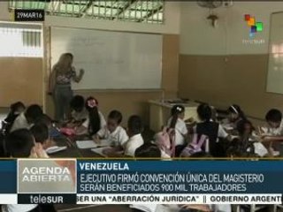 Firma Nicolás Maduro Convención que beneficia a 900 mil docentes