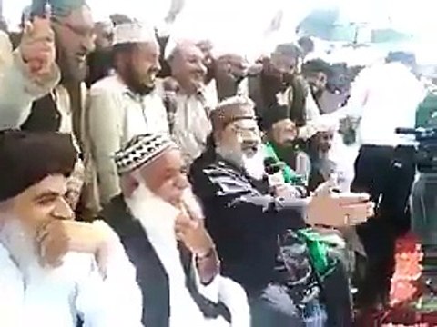 Sitting Protesters are fully prepared for the operation Mumtaz Qadri's Followers